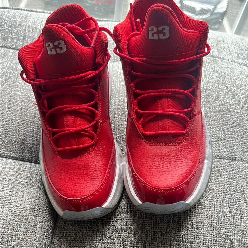 Jordan Max Aura 3 University Red